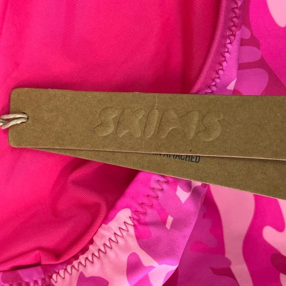 SKIMS Recycled Swim Scoop Neck One Piece Pink Camo Swimsuit Women's M NWT